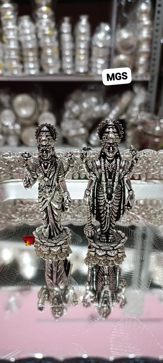 Satyanarayana with Lakshmi-3.5inches