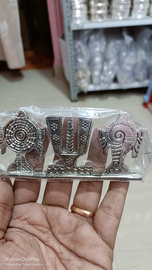 SHOP FOR RS.1000 and GET Shanku Chakra Namam @ Rs.1