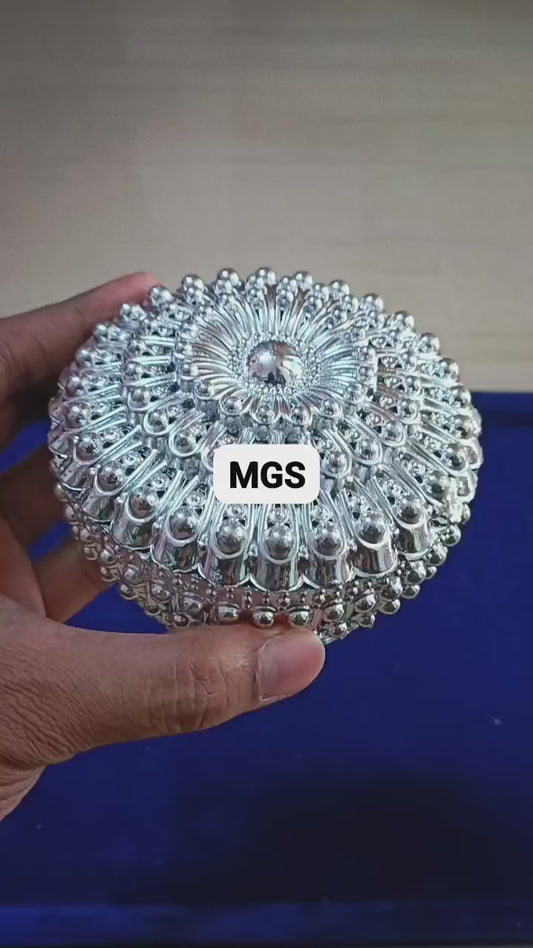 Design box coated with silver